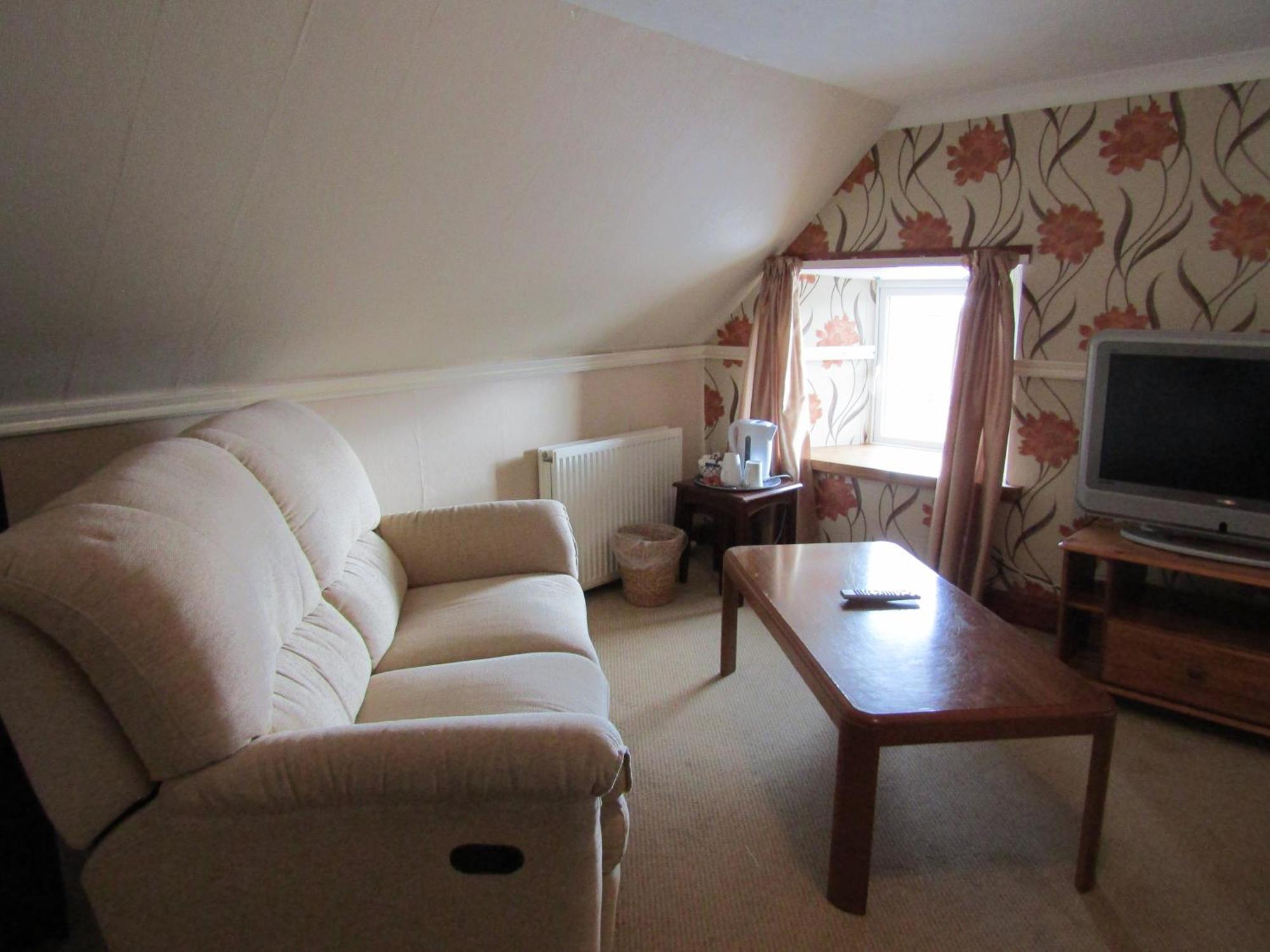 The Crown Hotel Inverbervie Room photo
